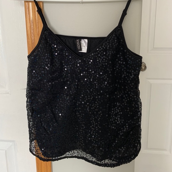 Sequined Tank-top - Picture 2 of 2